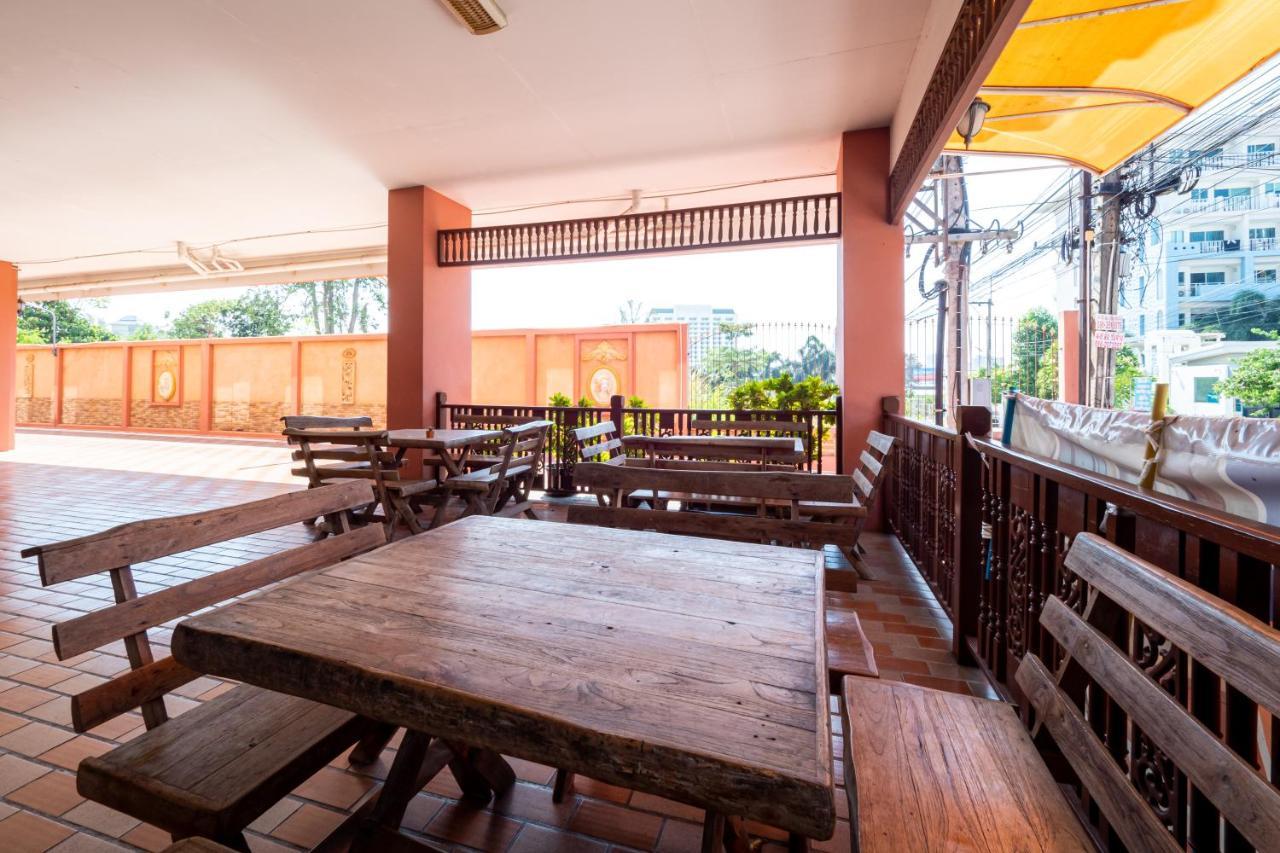 Reddoorz Navin Mansion 3 Pattaya Exterior foto
