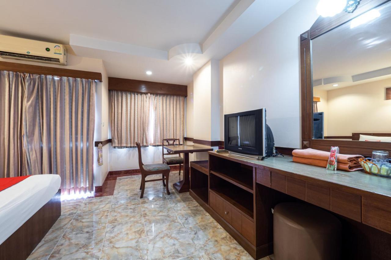 Reddoorz Navin Mansion 3 Pattaya Exterior foto