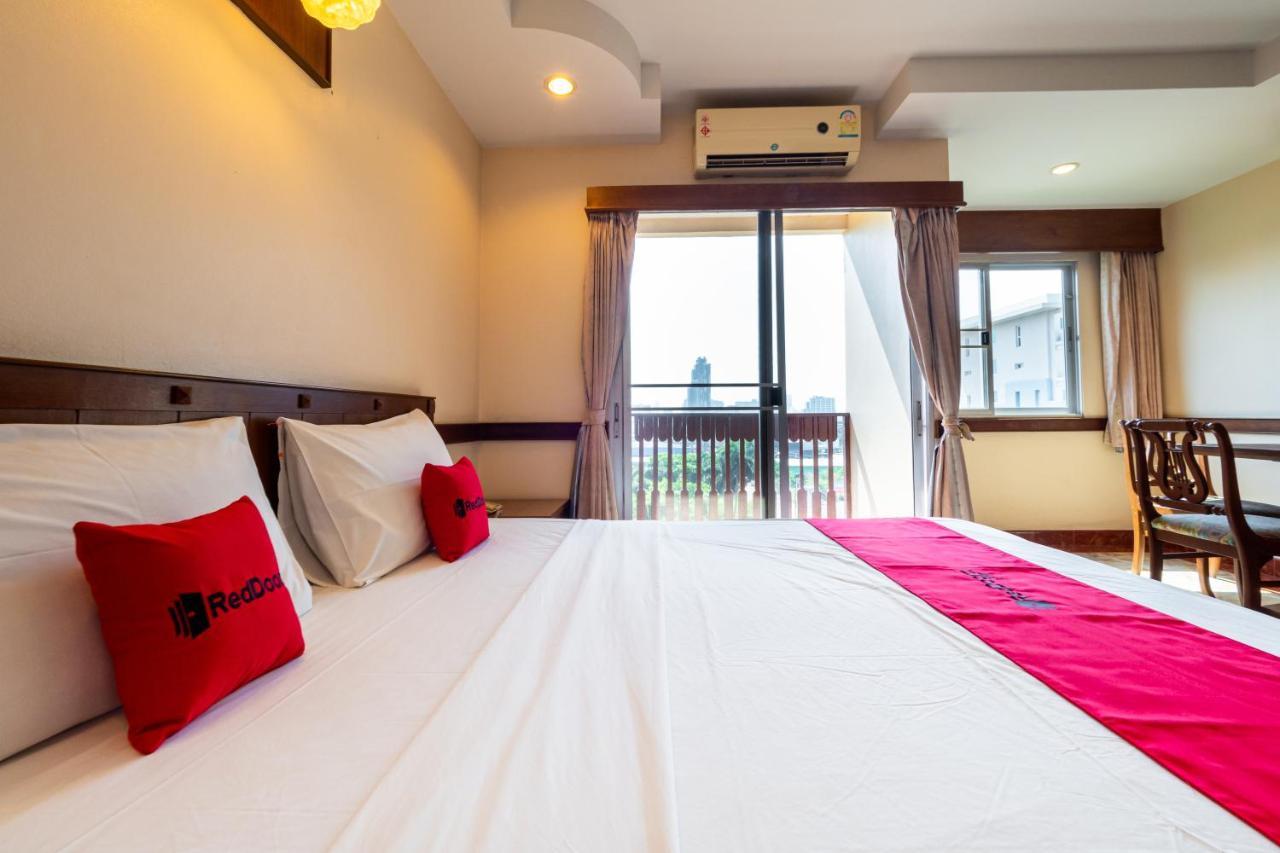 Reddoorz Navin Mansion 3 Pattaya Exterior foto