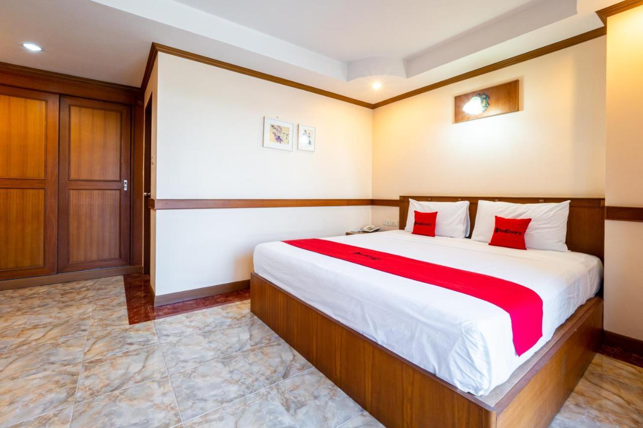 Reddoorz Navin Mansion 3 Pattaya Exterior foto