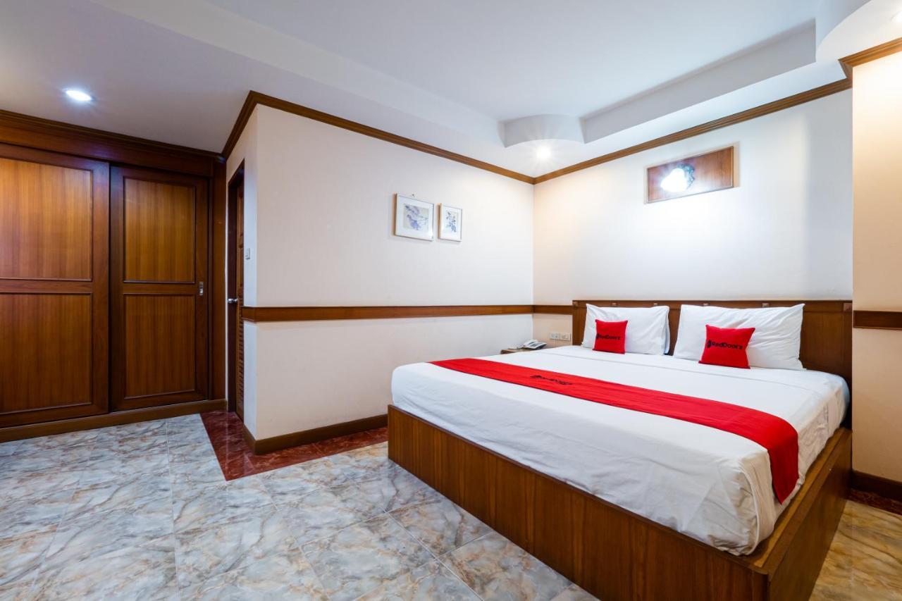 Reddoorz Navin Mansion 3 Pattaya Exterior foto
